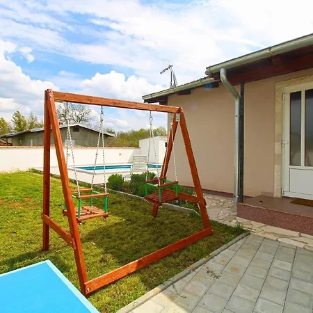 Mit Privatpool Fuer 6 Personen Ca 65 Qm In Paradiz Bei Vodnjan, Istrien Suedkueste Von Istrien Vodnjan