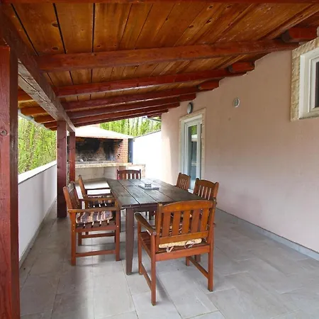 Mit Privatpool Fuer 6 Personen Ca 65 Qm In Paradiz Bei Vodnjan, Istrien Suedkueste Von Istrien Holiday home