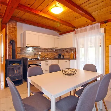 Holiday home Mit Privatpool Fuer 6 Personen Ca 65 Qm In Paradiz Bei Vodnjan, Istrien Suedkueste Von Istrien Vodnjan