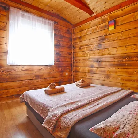 Casa vacanze Mit Privatpool Fuer 6 Personen Ca 65 Qm In Paradiz Bei Vodnjan, Istrien Suedkueste Von Istrien *
