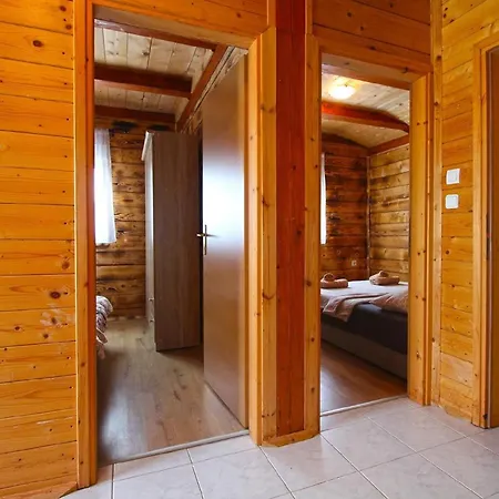Mit Privatpool Fuer 6 Personen Ca 65 Qm In Paradiz Bei Vodnjan, Istrien Suedkueste Von Istrien *