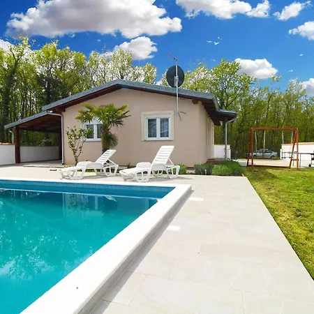 Mit Privatpool Fuer 6 Personen Ca 65 Qm In Paradiz Bei Vodnjan, Istrien Suedkueste Von Istrien